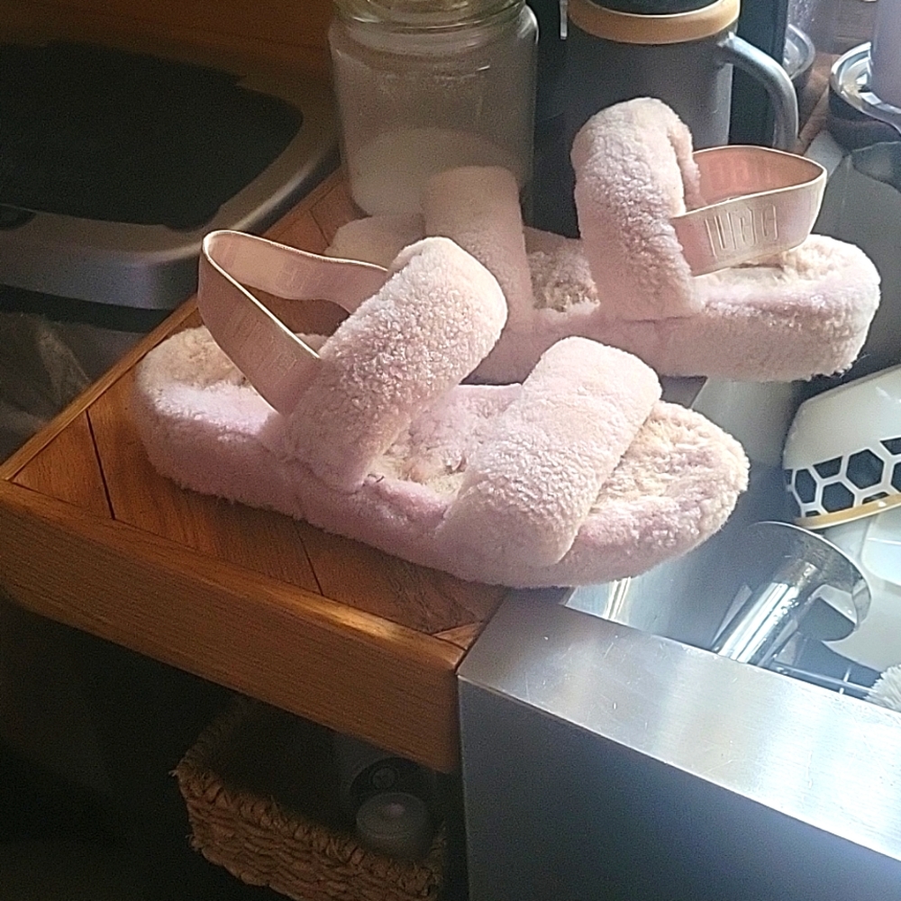 Ugg sandles